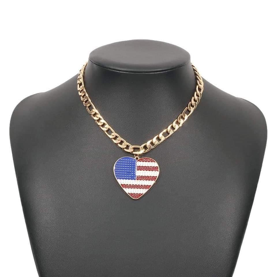 AMERICAN FLAG GOLD HEART